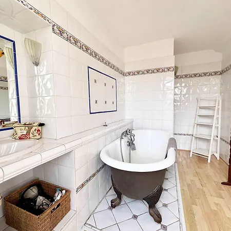 Apartament Casamea - 2 Chambres, Vieille Ville,ac, 5min Ajaccio (Corsica)